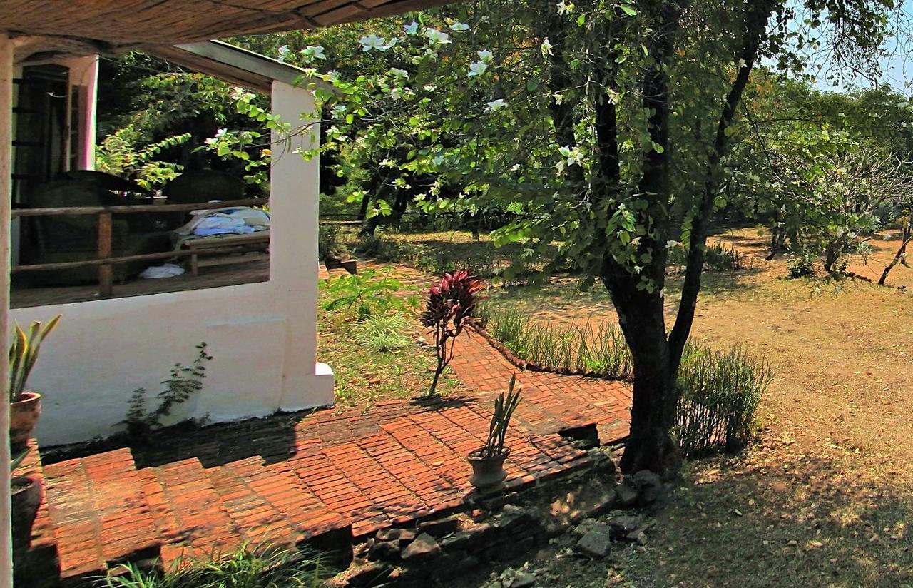 Njaya Lodge Nkhata Bay Exterior foto