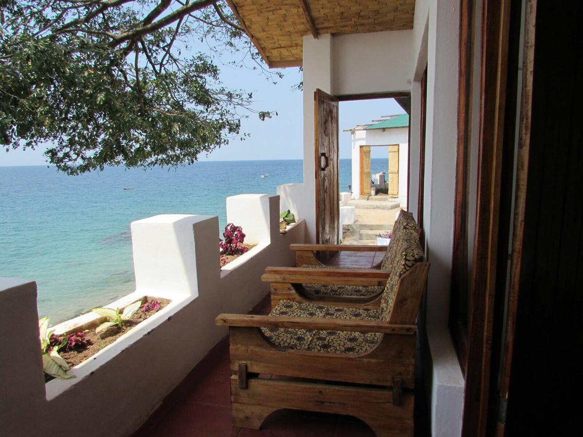 Njaya Lodge Nkhata Bay Exterior foto